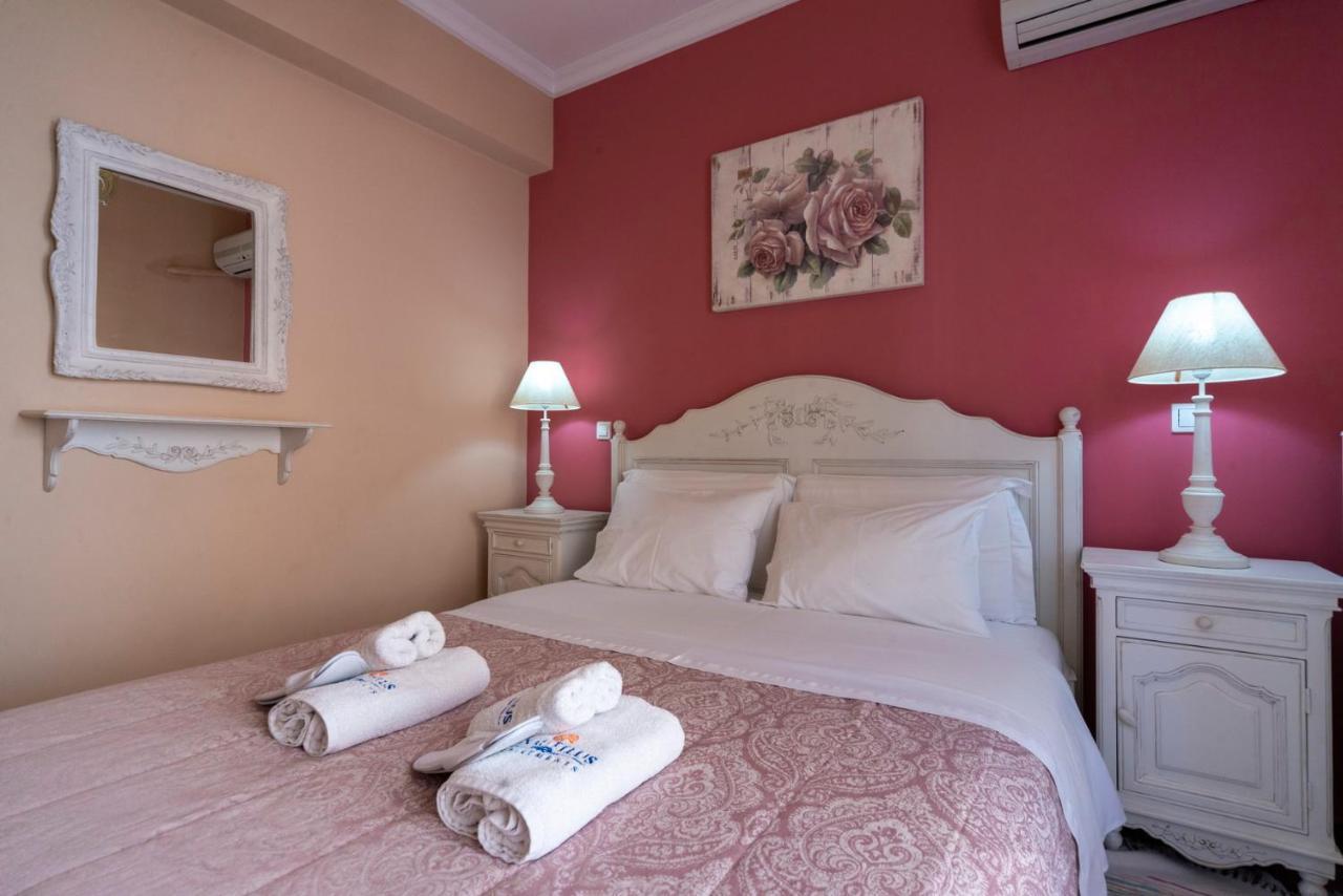 Nautilus Luxury Suites Galaxidi Exterior photo