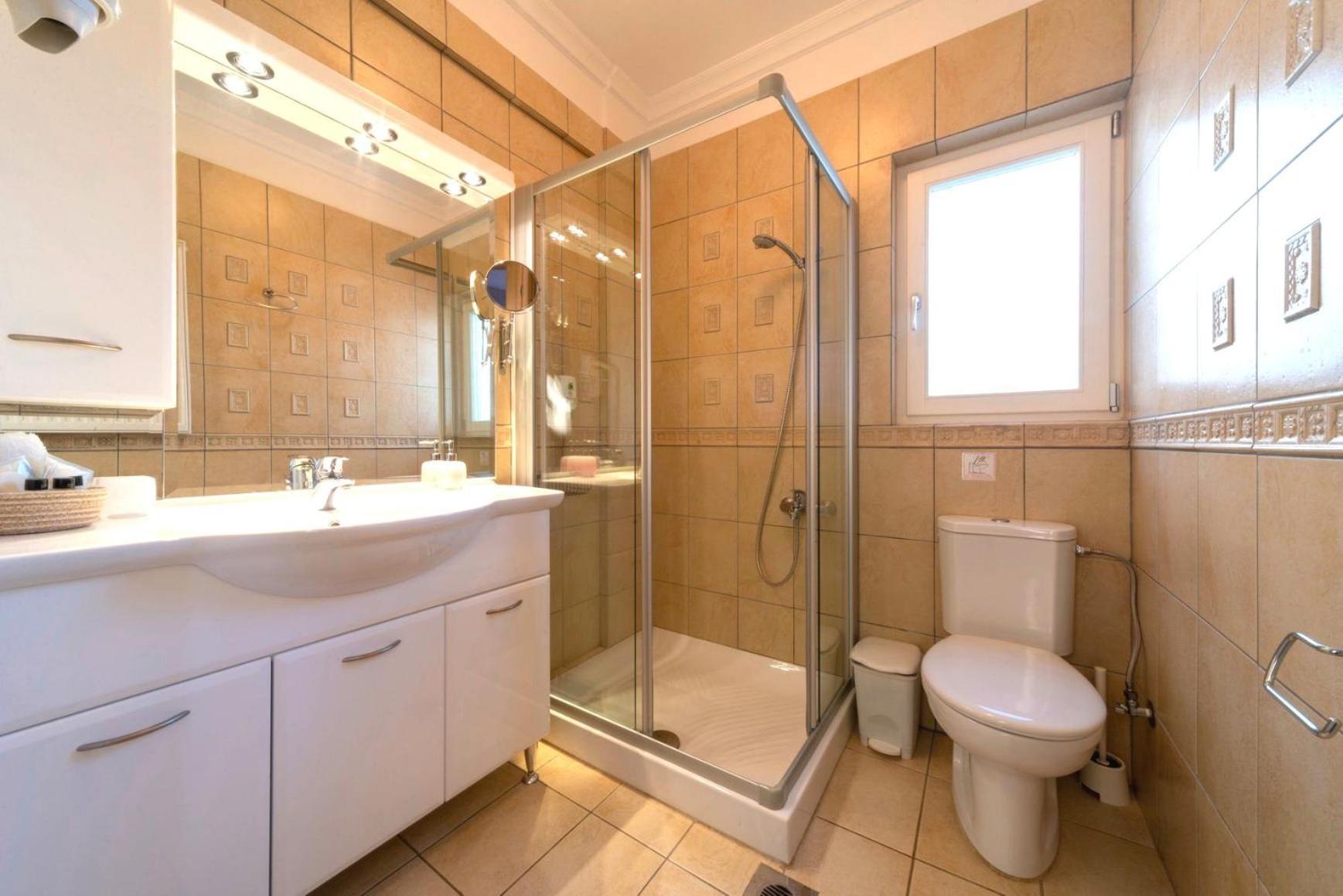 Nautilus Luxury Suites Galaxidi Exterior photo