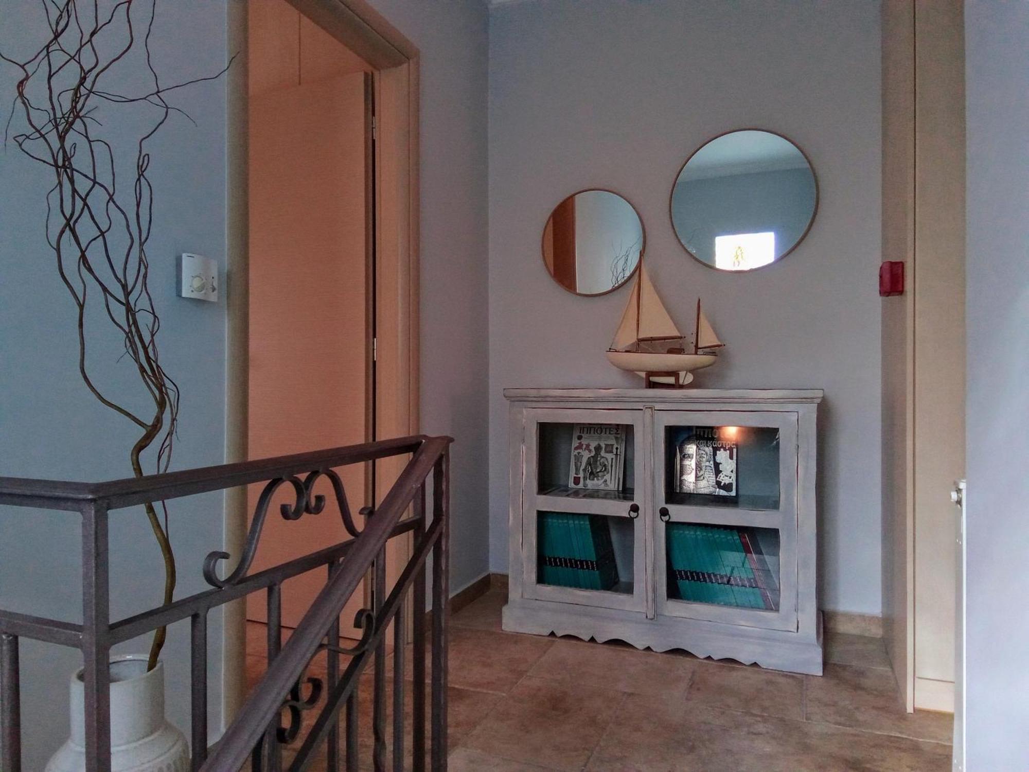 Nautilus Luxury Suites Galaxidi Room photo
