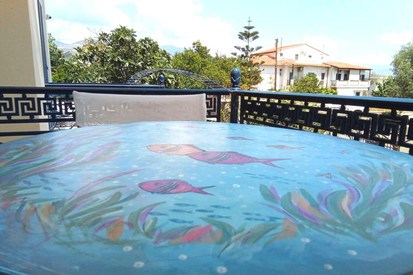 Nautilus Luxury Suites Galaxidi Exterior photo